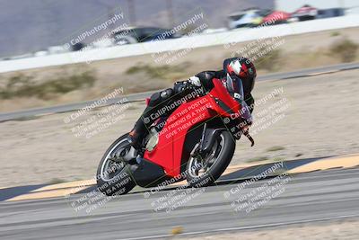 media/Oct-02-2025-Racers Edge (Thu) [[2c91cb6ab3]]/2-A Group/Session 3-Turn 4 Part 2 (1145am)/